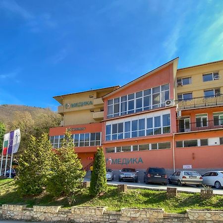 Balneo Comlex Medica Narechen Hotel Narechenski Bani Luaran gambar