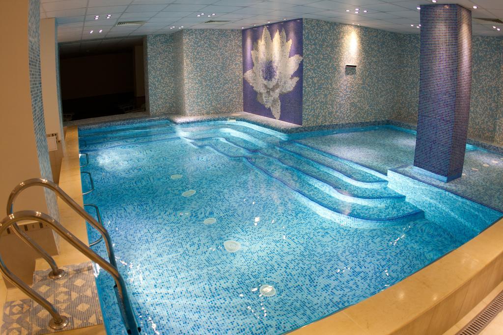 Balneo Comlex Medica Narechen Hotel Narechenski Bani Luaran gambar