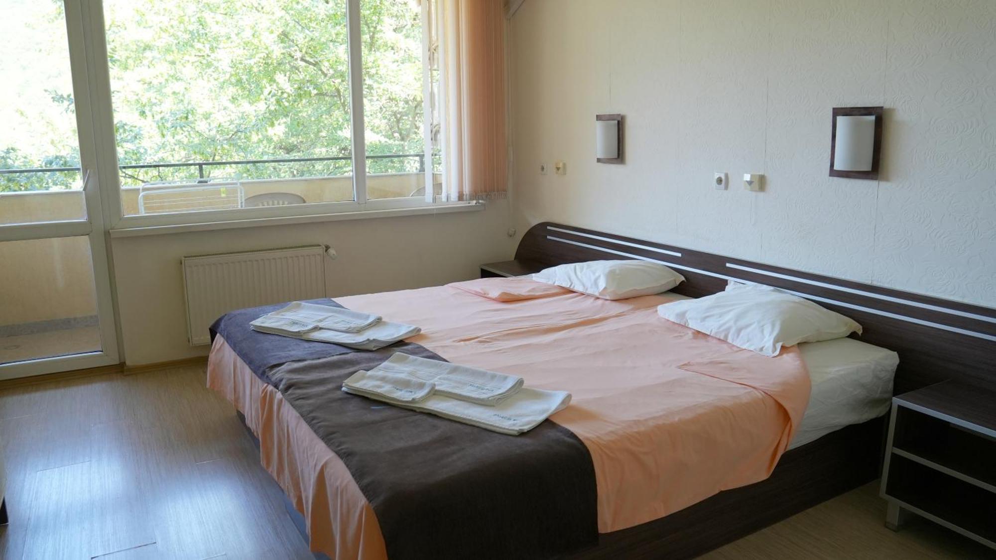 Balneo Comlex Medica Narechen Hotel Narechenski Bani Luaran gambar