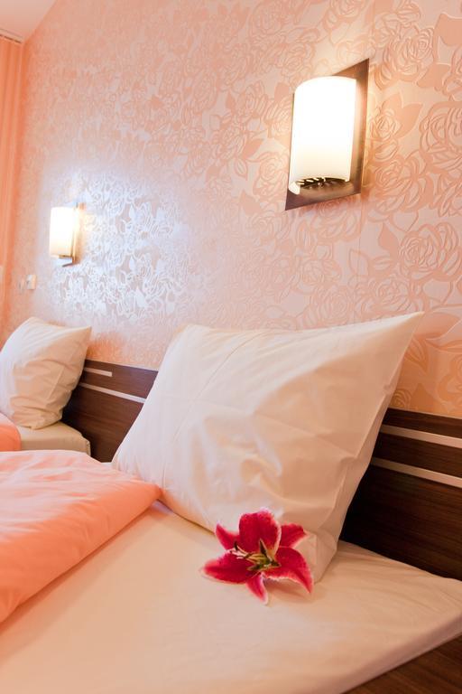 Balneo Comlex Medica Narechen Hotel Narechenski Bani Bilik gambar